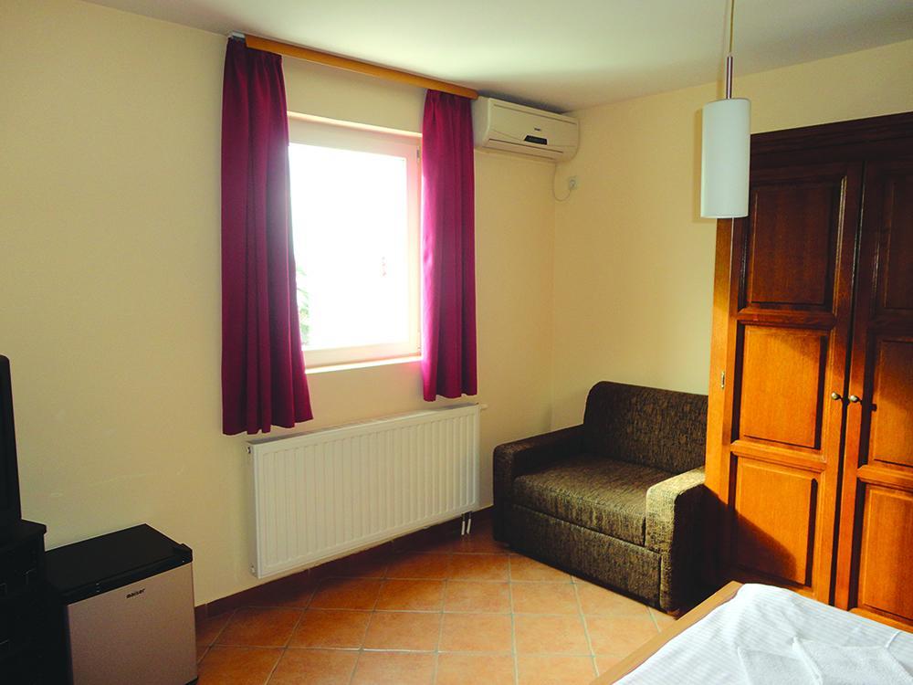 Prenociste "Magnus" Bed & Breakfast Slavonski Brod Luaran gambar