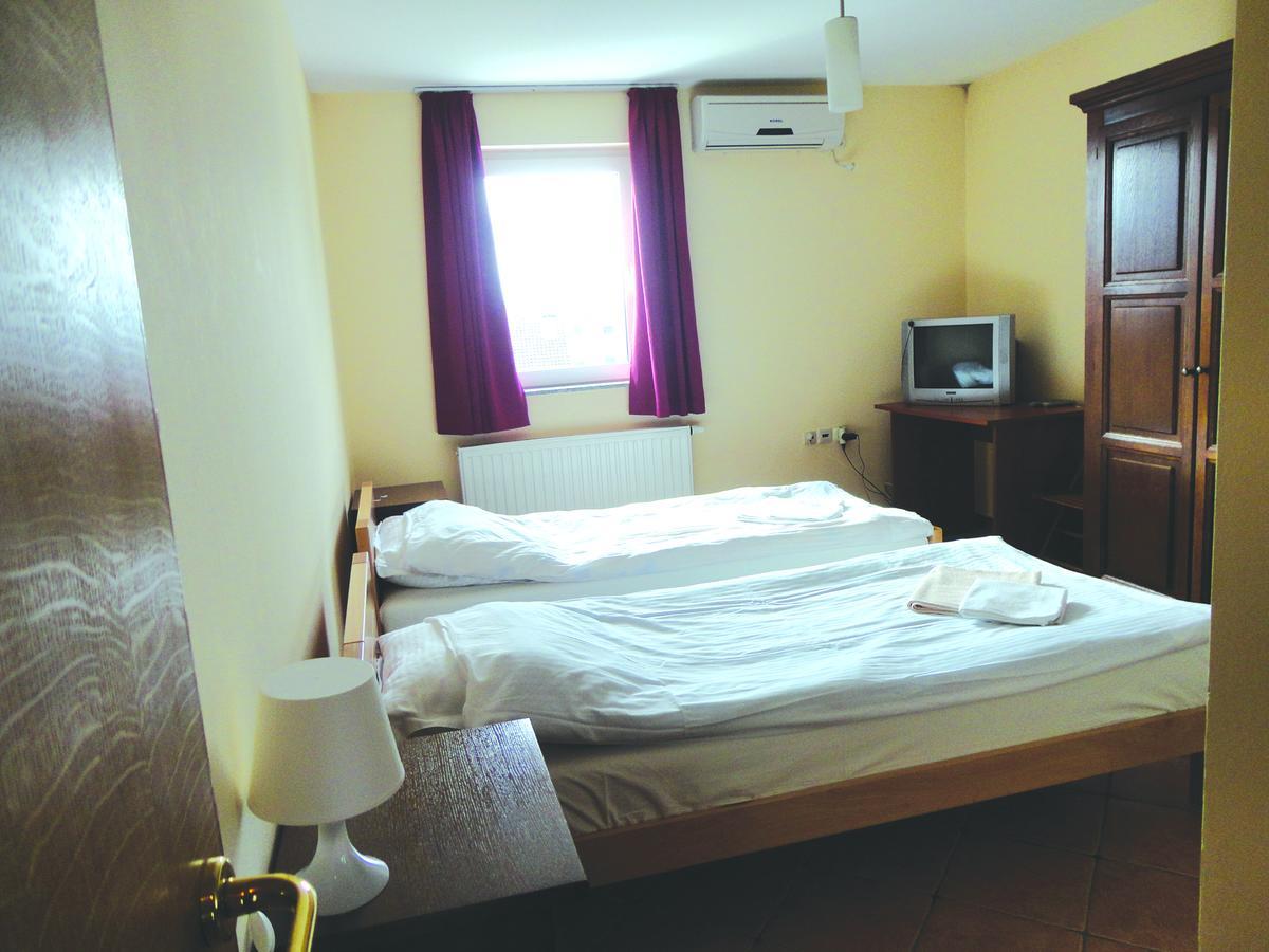 Prenociste "Magnus" Bed & Breakfast Slavonski Brod Luaran gambar