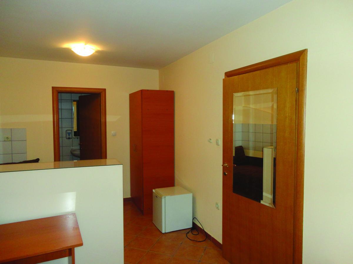 Prenociste "Magnus" Bed & Breakfast Slavonski Brod Luaran gambar