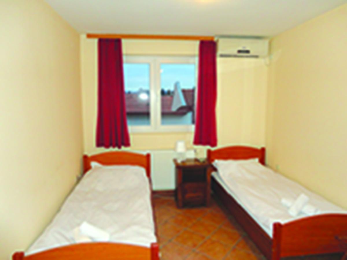 Prenociste "Magnus" Bed & Breakfast Slavonski Brod Luaran gambar