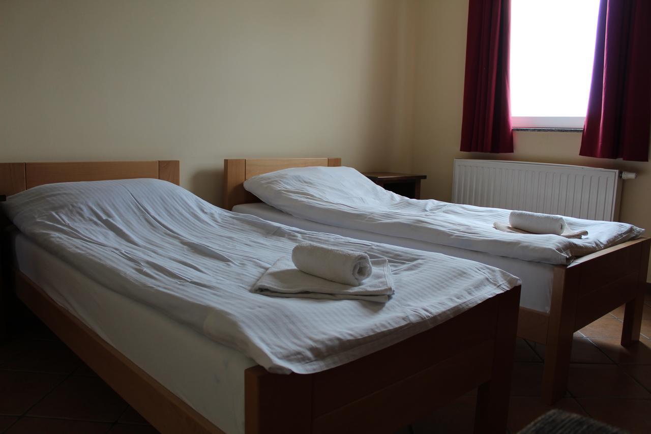 Prenociste "Magnus" Bed & Breakfast Slavonski Brod Luaran gambar