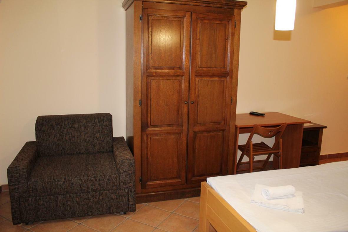 Prenociste "Magnus" Bed & Breakfast Slavonski Brod Luaran gambar