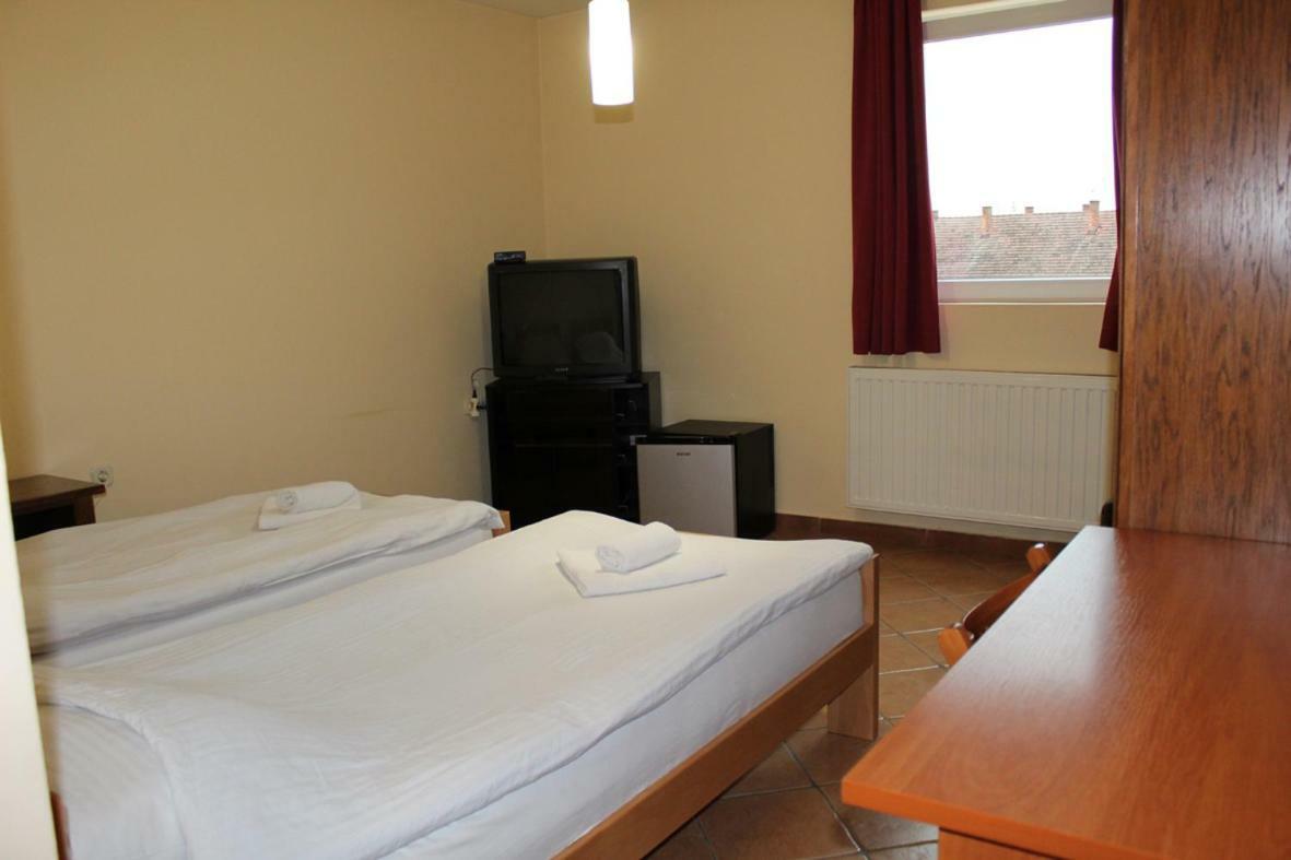 Prenociste "Magnus" Bed & Breakfast Slavonski Brod Luaran gambar