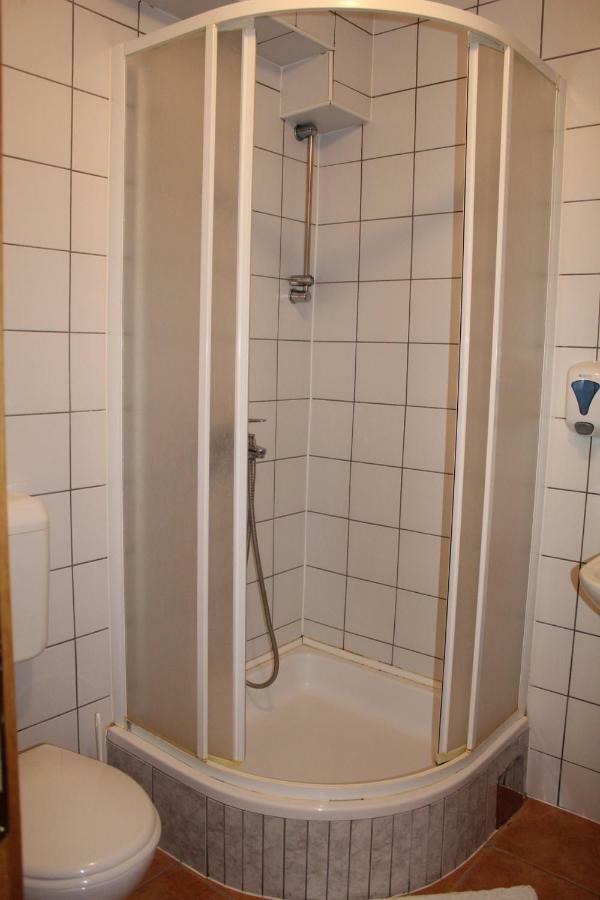 Prenociste "Magnus" Bed & Breakfast Slavonski Brod Luaran gambar