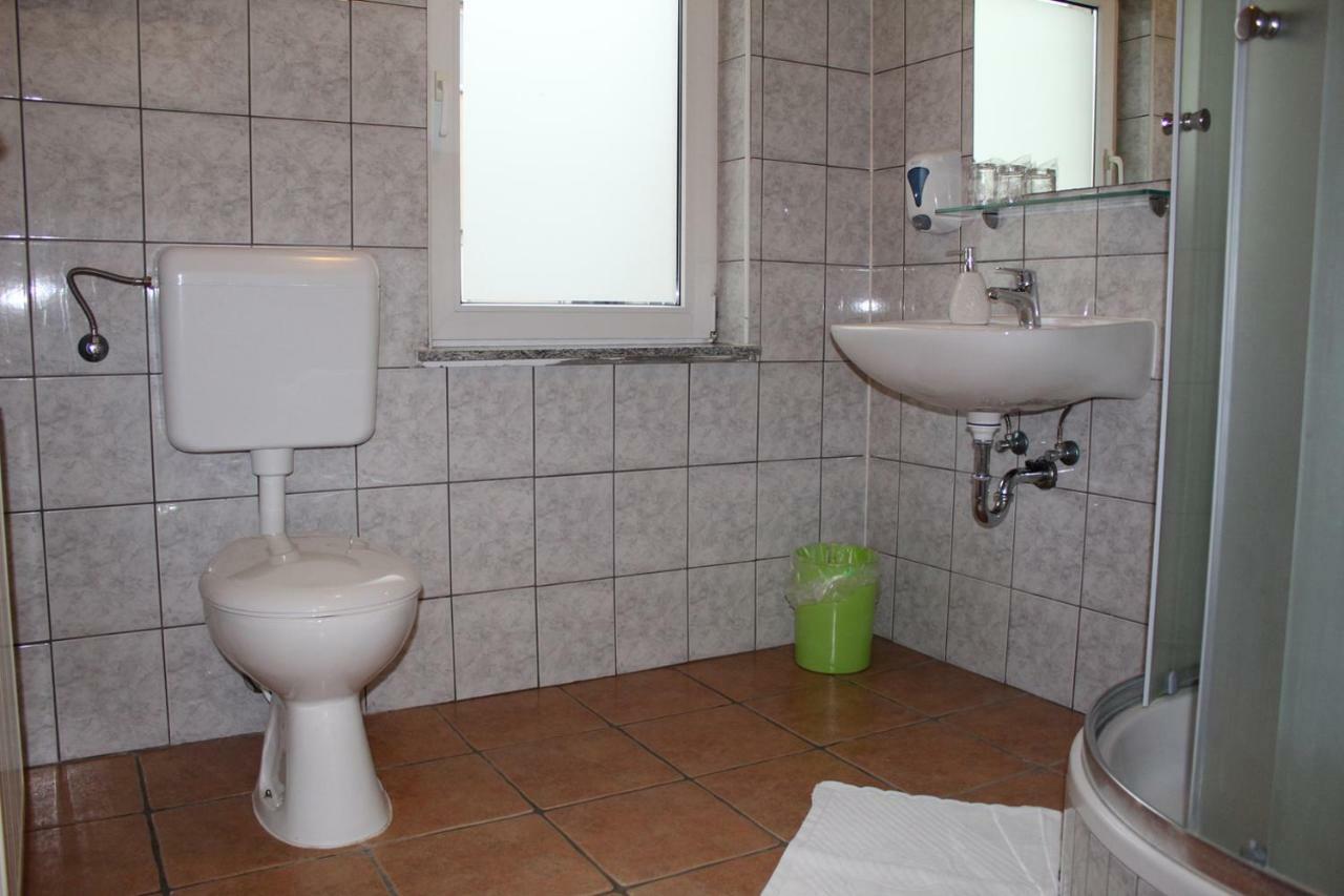 Prenociste "Magnus" Bed & Breakfast Slavonski Brod Luaran gambar